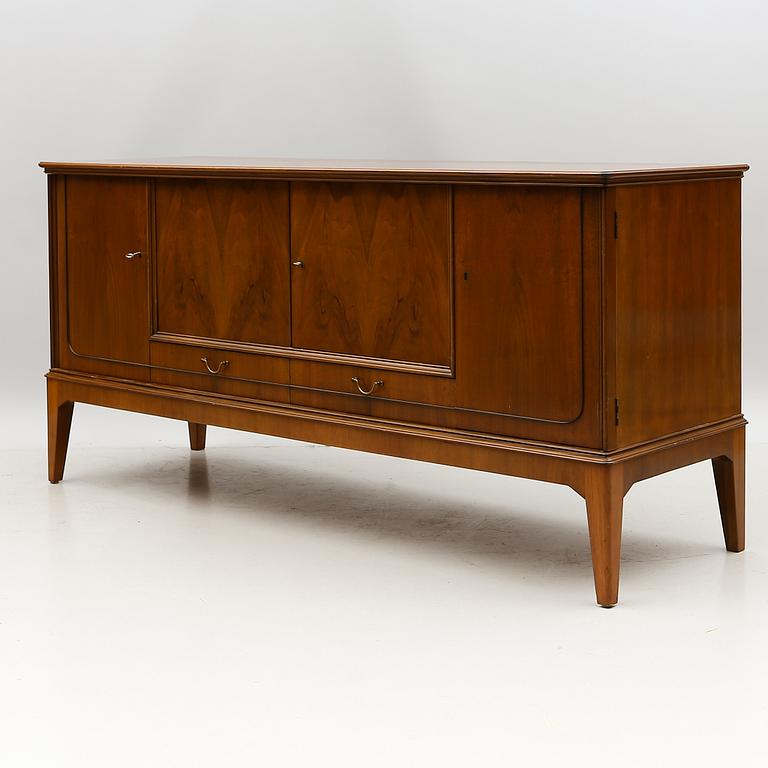 SIDEBOARD, Danmark, 1900-talets mitt.