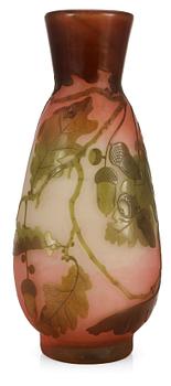 1073. An art nouveau Emile Gallé cameo glass vase, Nancy, France.