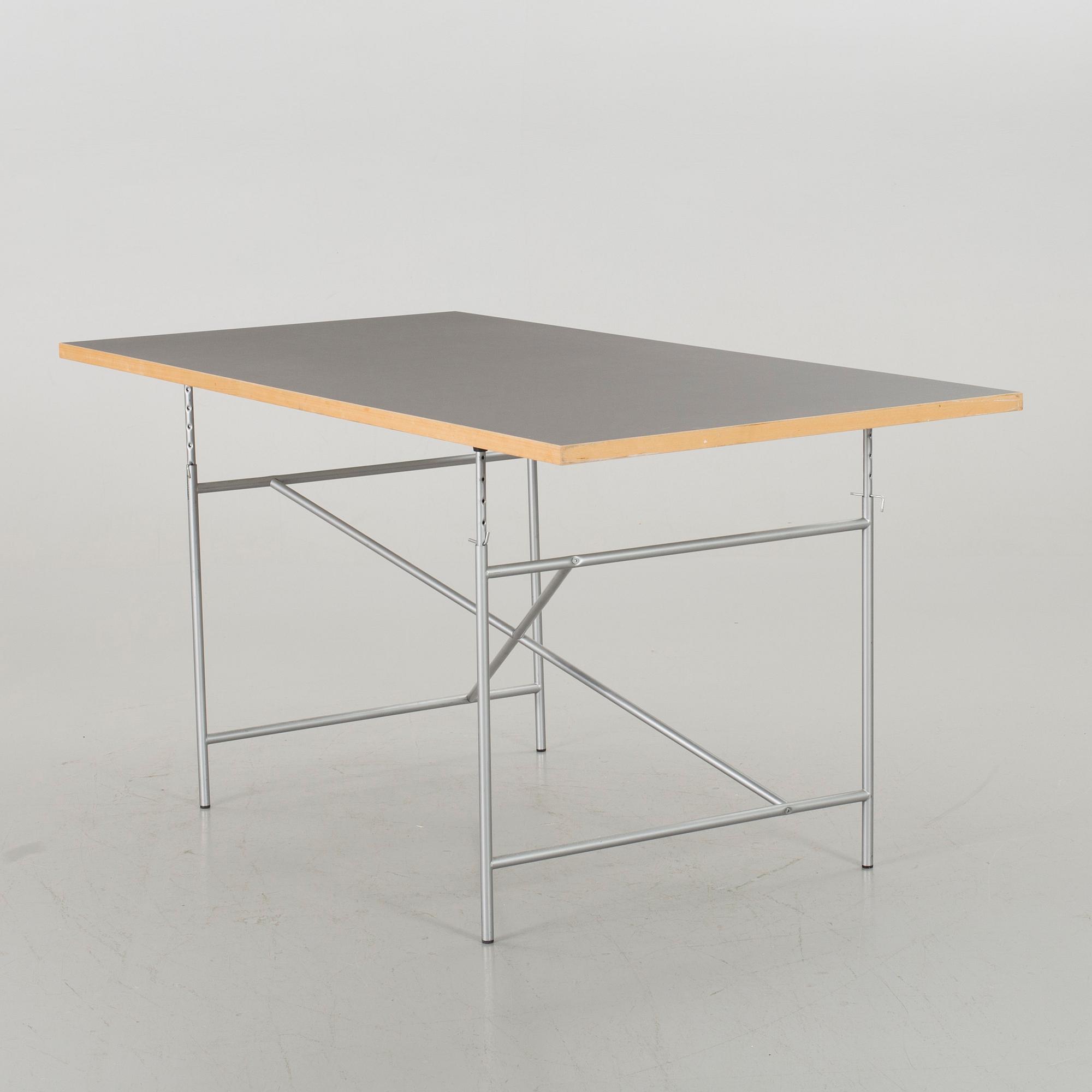 BORD, Design Egon Eiermann för Richard Lampert.