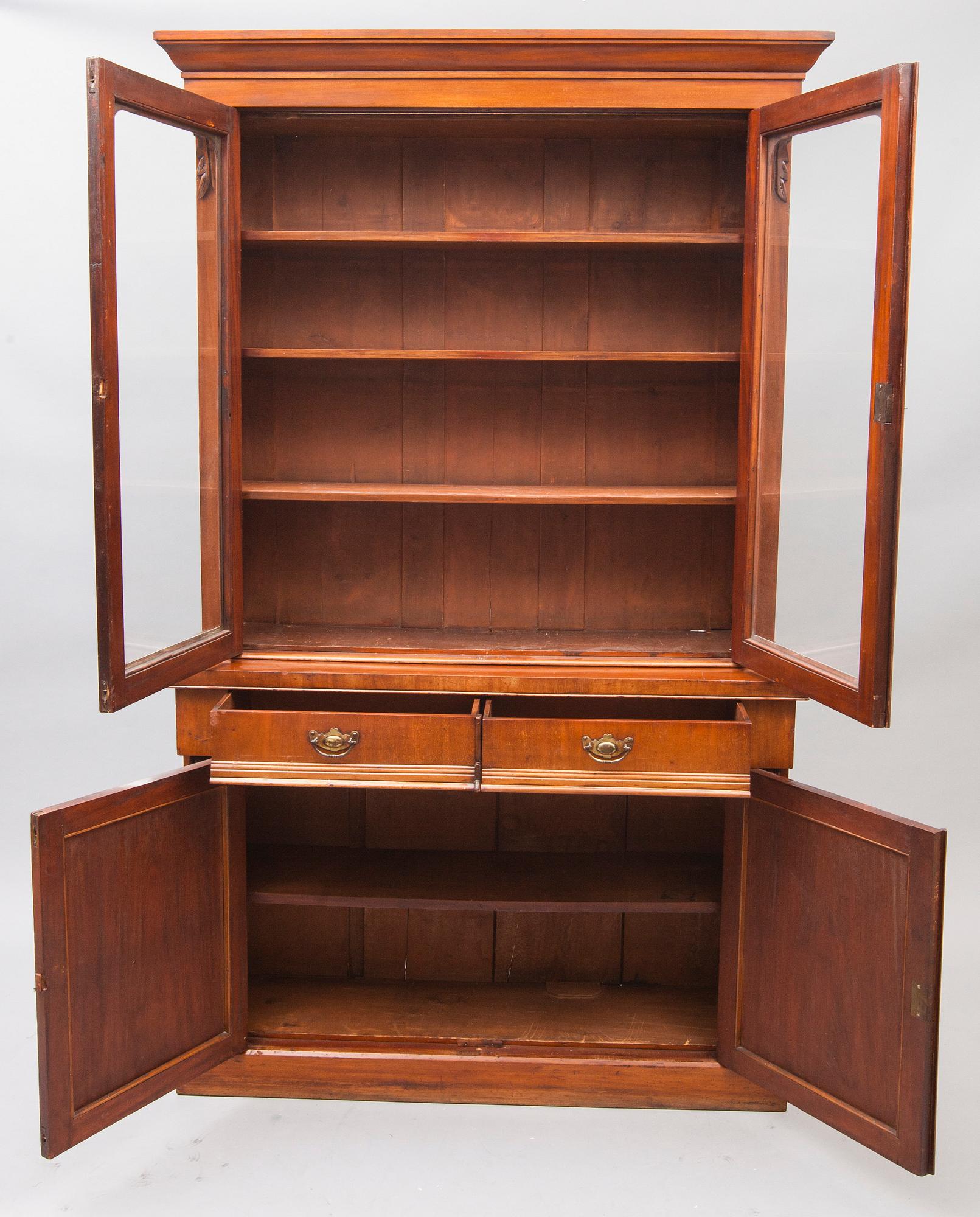 BOKSKÅP, 1800-talets slut.