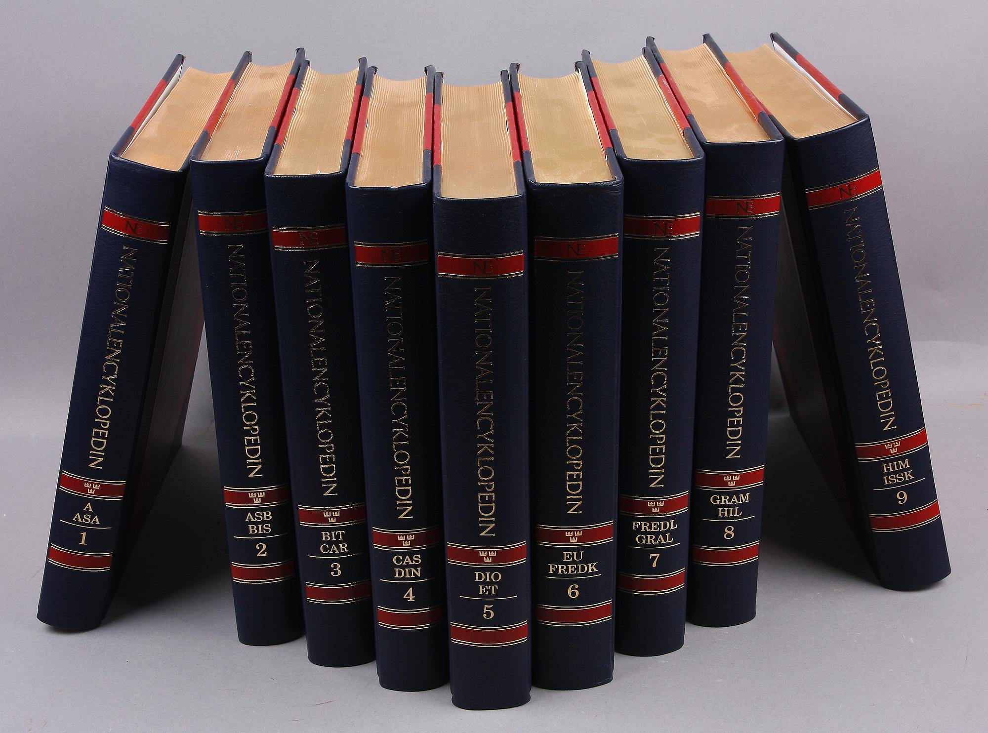 BÖCKER, 23 band, "Nationalencyklopedin", Bokförlaget Bra Böcker, 1989-2000.