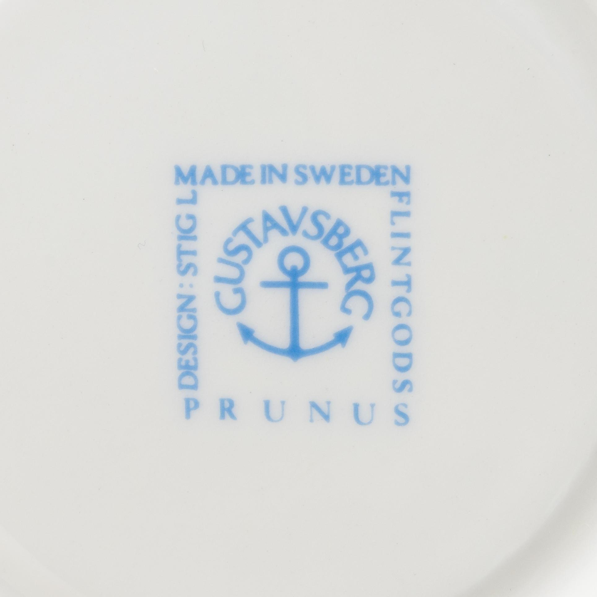 Stig Lindberg, 16 pieces of a "Prunus" bonechina service, Gustavsberg, Sweden.