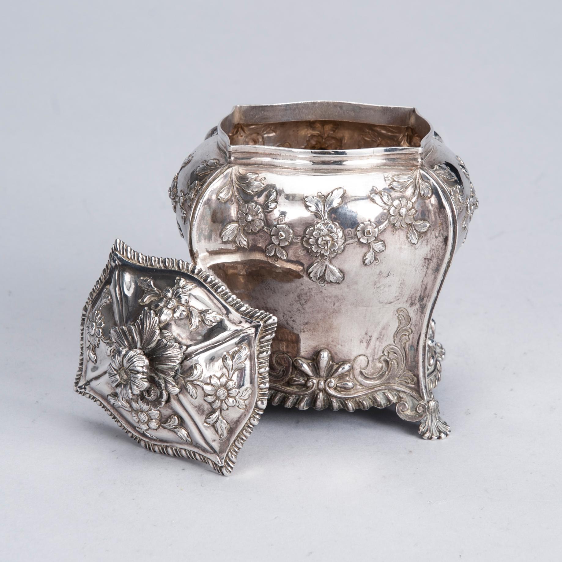 TEDOSA, sterlingsilver, London 1766. Vikt ca 268 g.