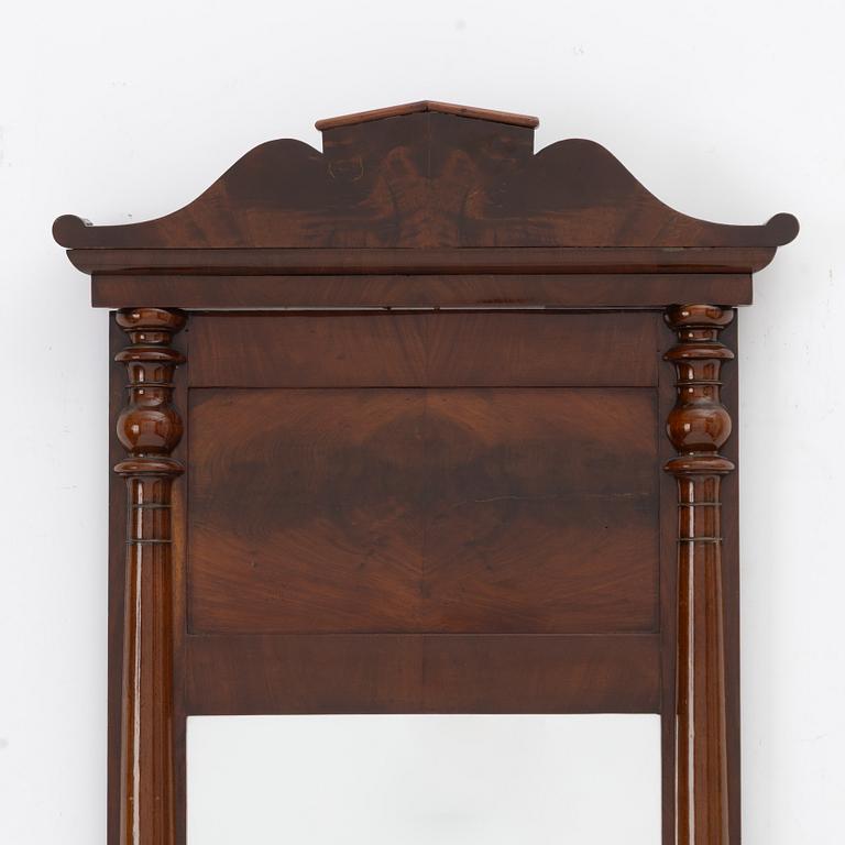 Spegel, Senempire, 1800-talets första hälft.