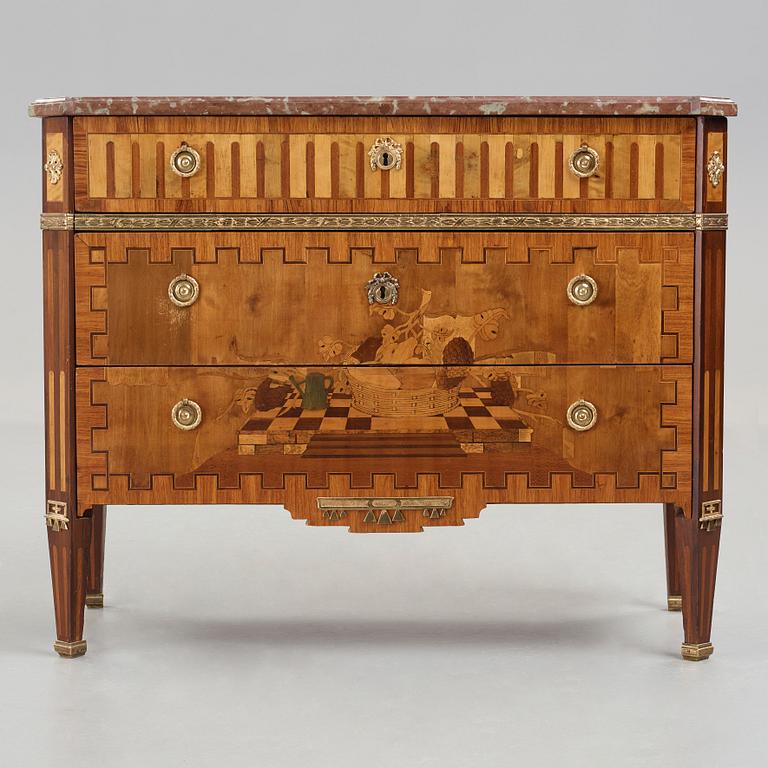 BYRÅ, i Carl Lindborgs art (mästare i Stockholm 1781-1808), gustaviansk, 1700-talets slut.