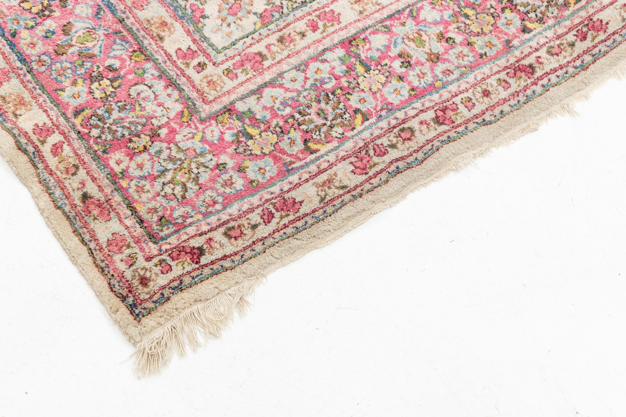 A Kirman carpet, old, c. 290 x 212 cm.