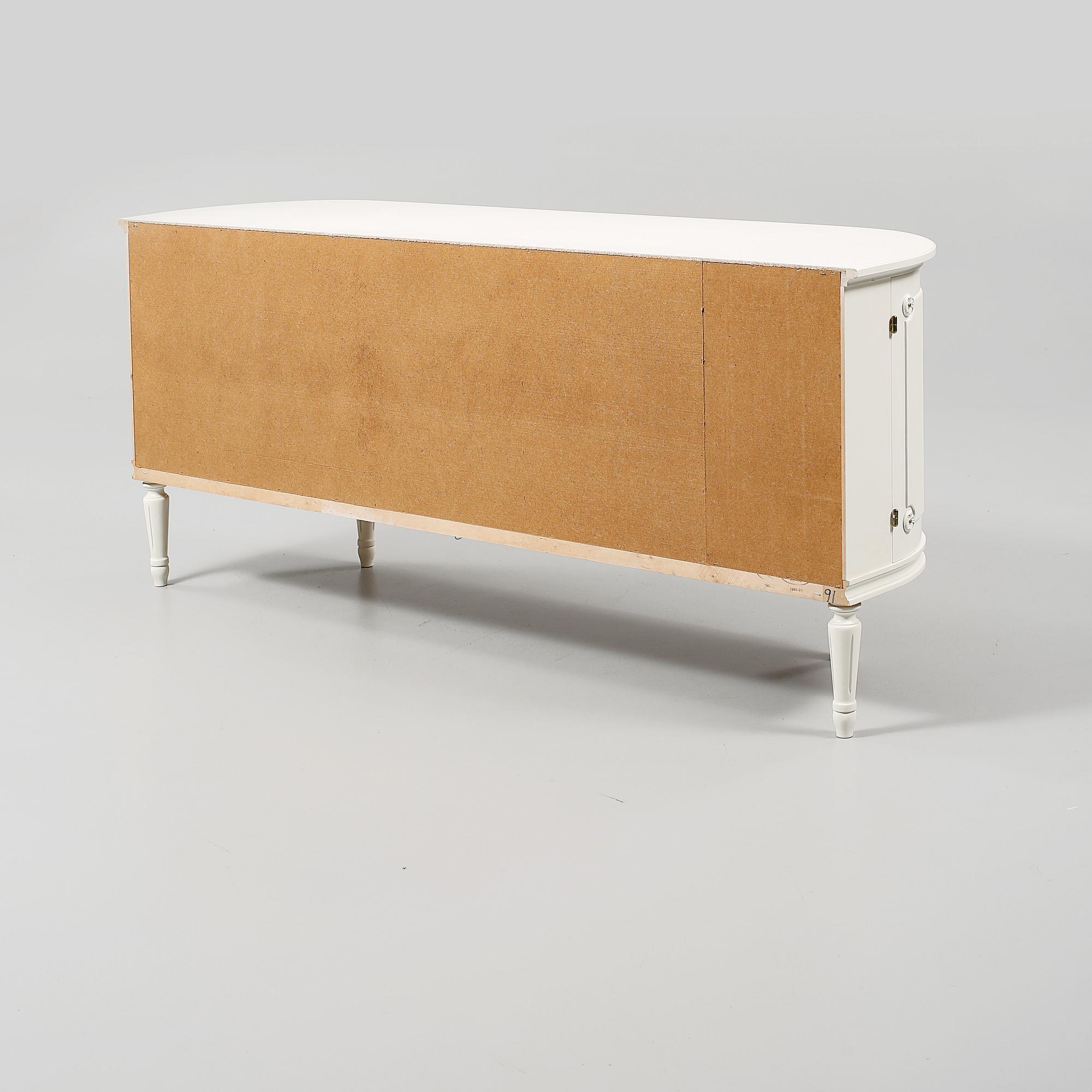 SIDEBOARD, gustaviansk stil, 1900-talets andra hälft.