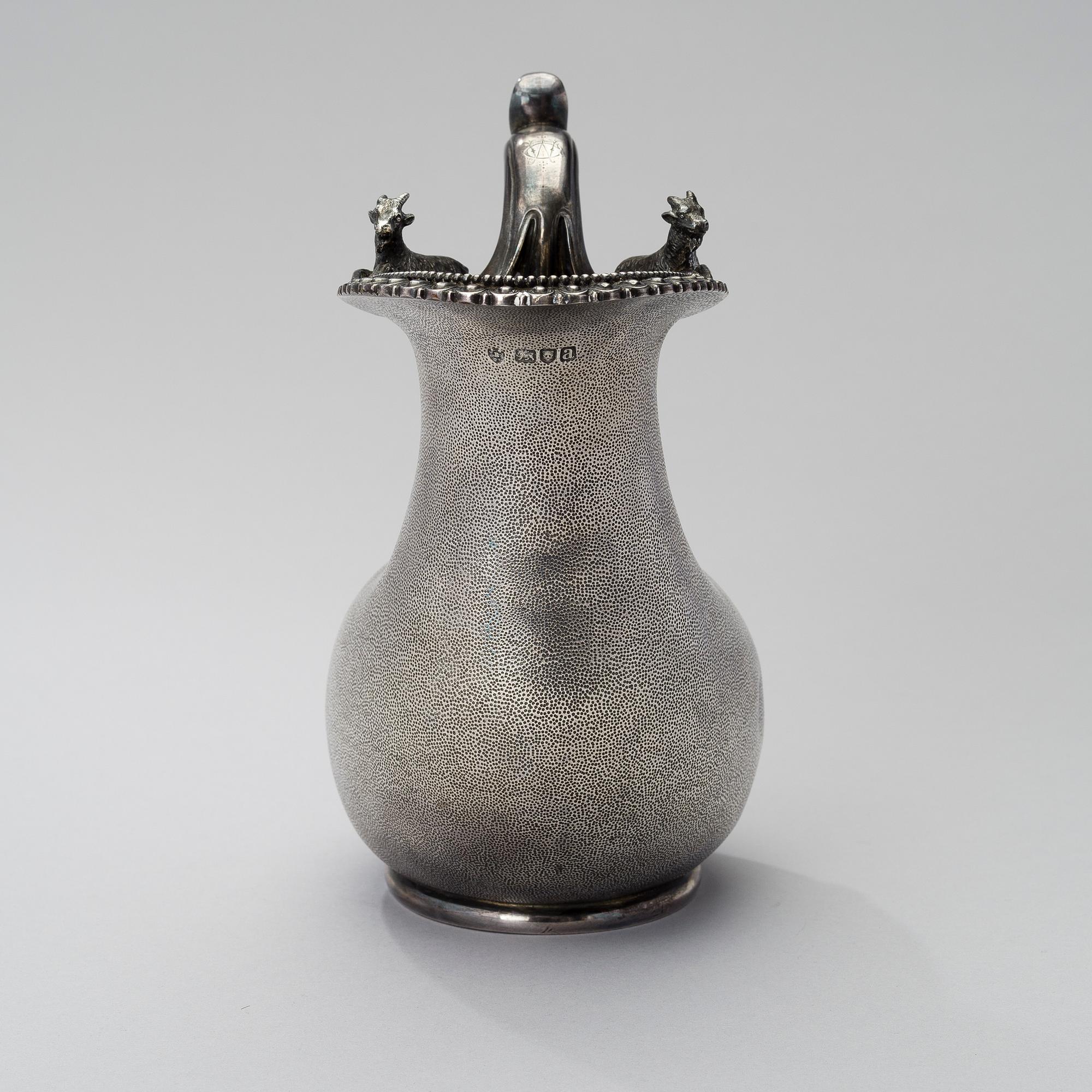 "ASKOS" VINKANNA, silver, London 1896, vikt 1077 g.