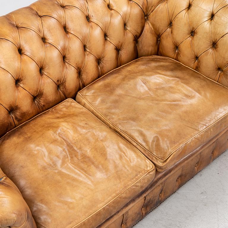 Soffa, Chesterfield-modell, 1900-talets slut.