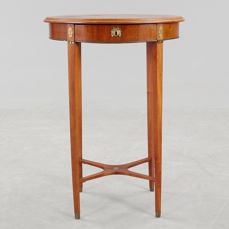 LAMPBORD, sengustaviansk stil, 1900-talets början.