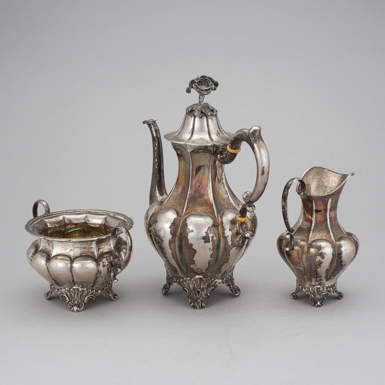 KAFFESERVIS, 3 delar, silver, nyrokokostil, Anders Gustaf Dufva, Stockholm 1918. Tot ca 1230 gram.