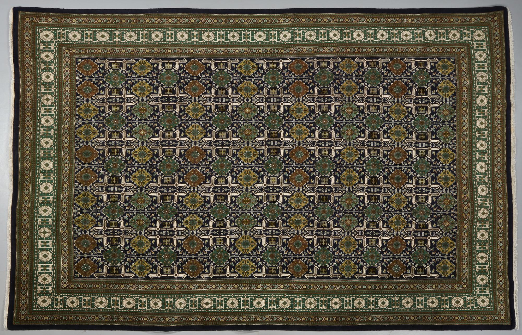 MATTA, troligen Täbris Ghoba,  334 x 243 cm.