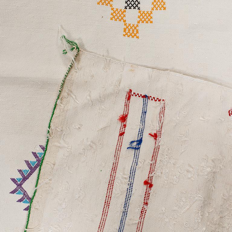 MATTA, silke, Nordafrika, sent 1900-tal, 285x165 cm.