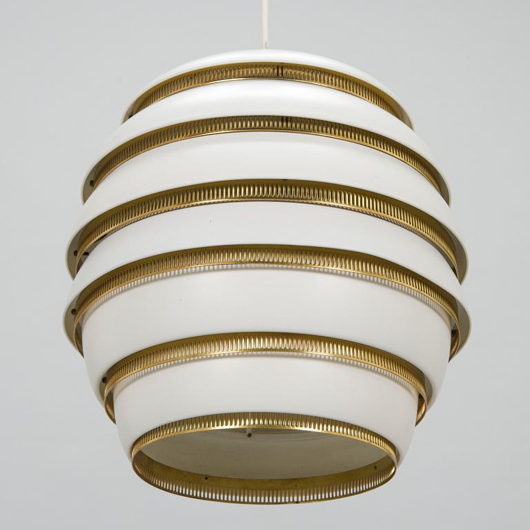 Alvar Aalto, a pendant lamp A332, 'Beehive' for Valaistustyö.