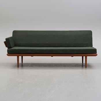PETER HVIDT & ORLA MØLGAARD NIELSEN, soffgrupp 3 delar, "Minerva", France & Daverkosen, Danmark.