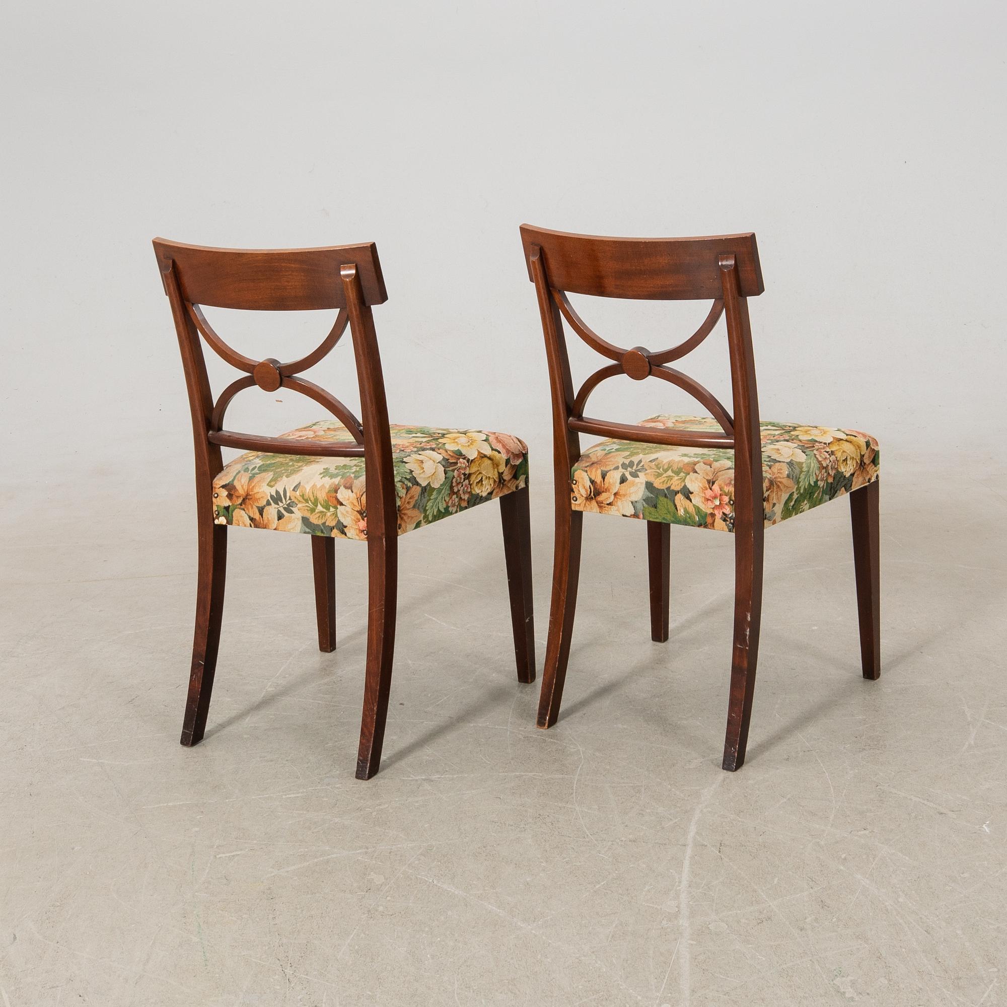 Stolar ett par sk Bellmanstol 1800-tal.