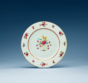 1625. A set of 14 famille rose dinner plates, Qing dynasty, Qianlong (1736-95).