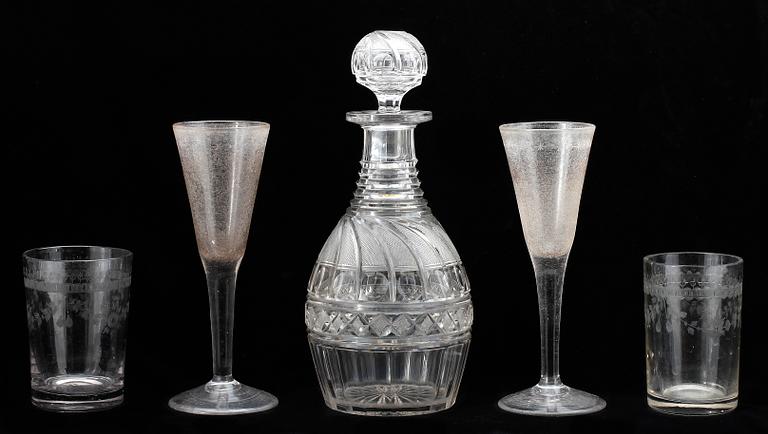 KARAFF samt GLAS, 5 delar, 17-1900-tal.