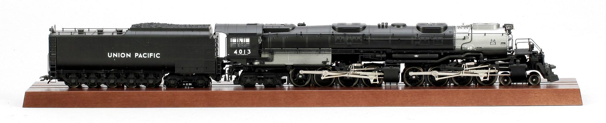 ÅNGLOK, Märklin H0 37990 digital. "Class 4000 'Big Boy' Locomotive and Tender", 1900-talets andra hälft.