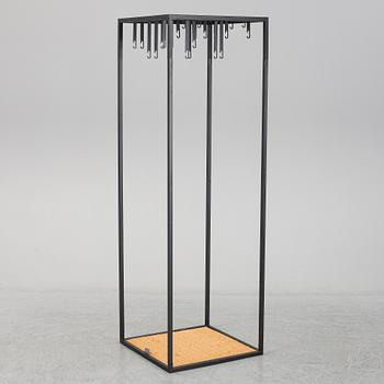 ALEXANDER LERVIK, "Atelier Floor Hanger", klädhängare, Design House Stockholm 2020.