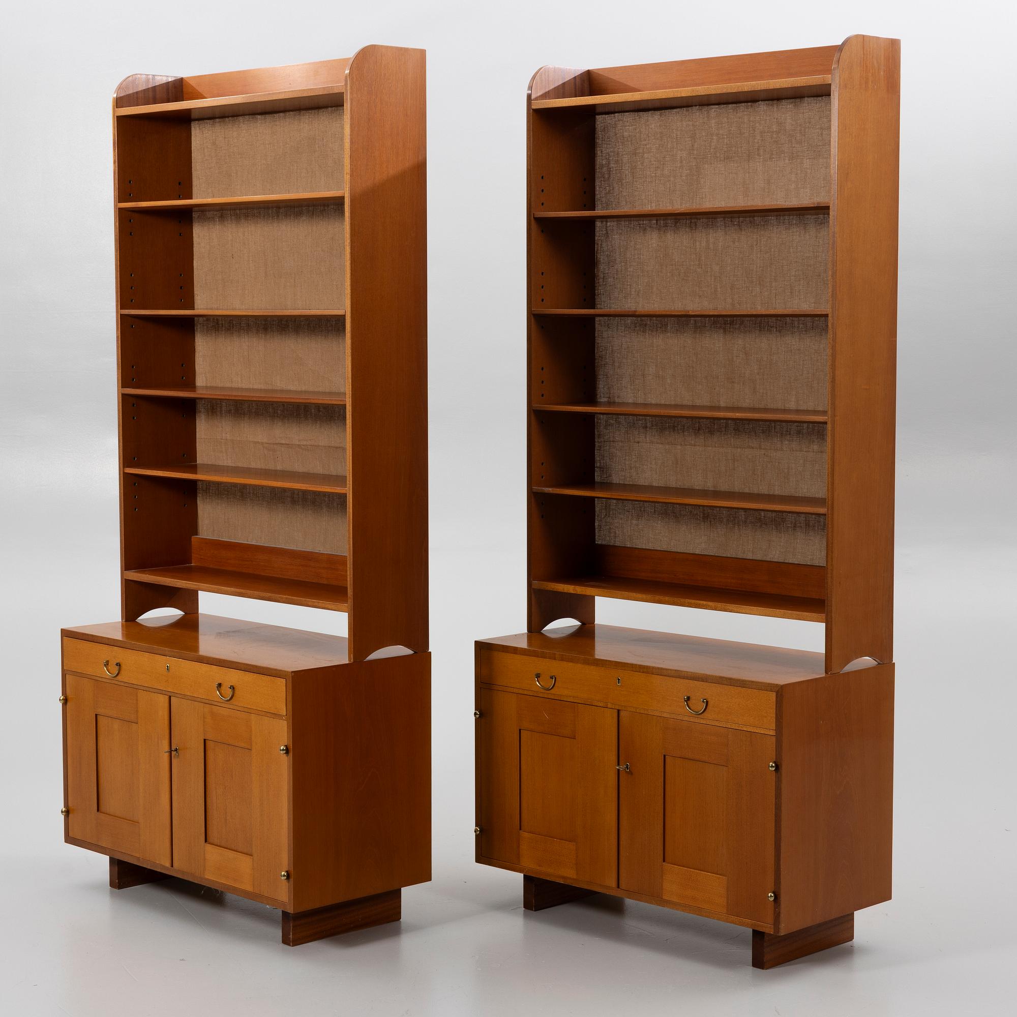 Josef Frank, bookcases, a pair, model B2112, Svenskt Tenn.