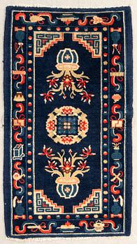 Carpet China Baotou semi-antique/antique approx. 58x106 cm.
