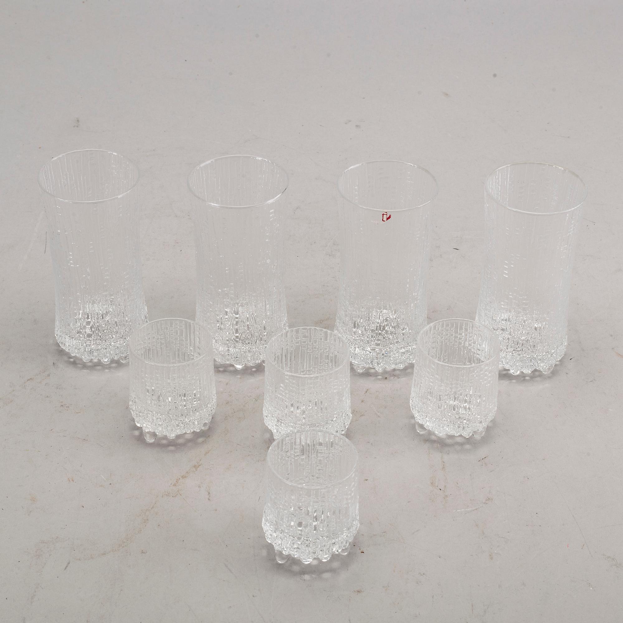 Tapio Wirkkala och Timo Sarpaneva servis 23 dlr "Ultima Thule" + 2 delar  "Senator", för Iittala Finland.