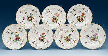 1319. A set of seven Russian dinner plates, Imperial porcelain manufactory, St Petersburg, Tsar Nicholas I's period (1822-1855).