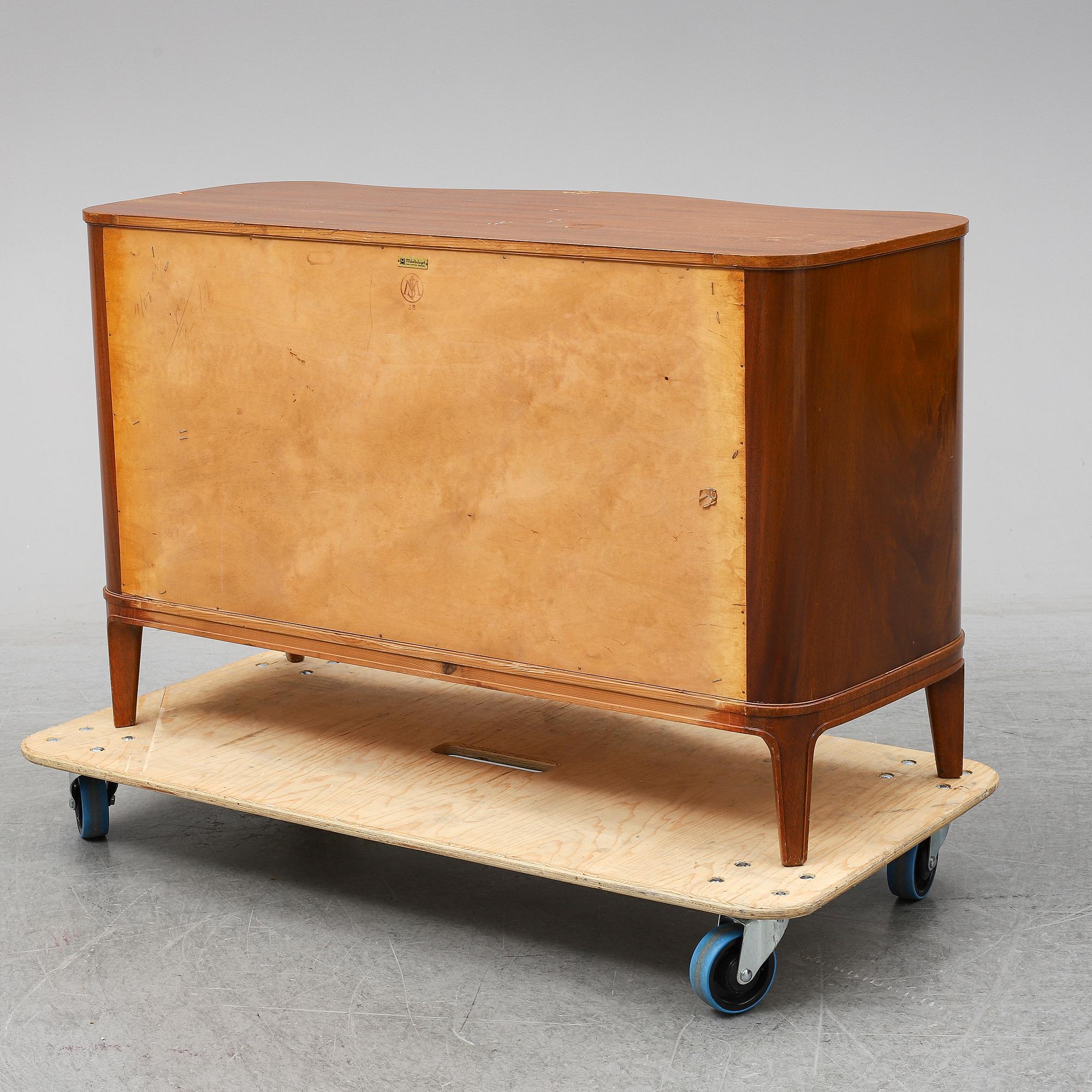 AXEL LARSSON, byrå, Svenska Möbelfabrikerna nr 28, Möbelbolaget Karlskrona.