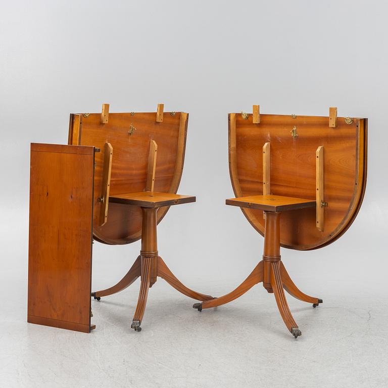 Dining table, English, in the style of George III, second half of the 19th century.