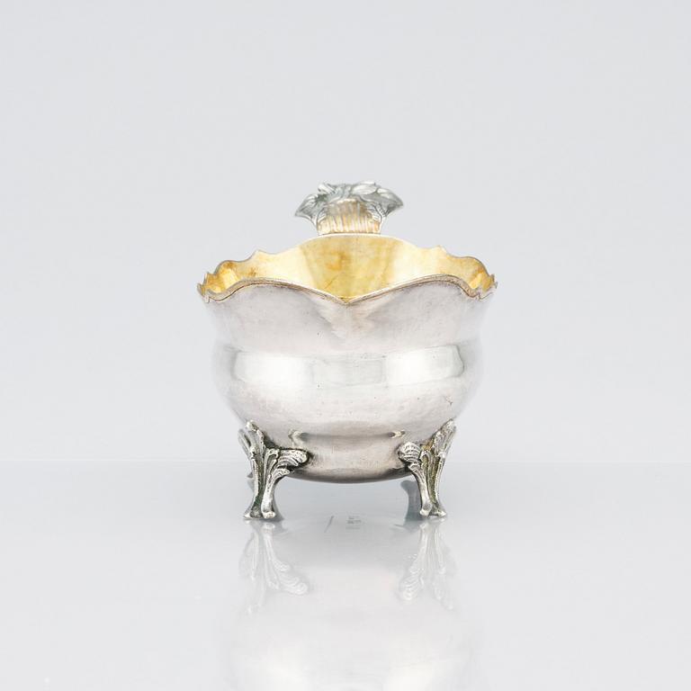 Anders Mårdh, gräddsnäcka, delvis förgyllt 
silver, Kungsbacka, sannolikt 1784. Rokoko.