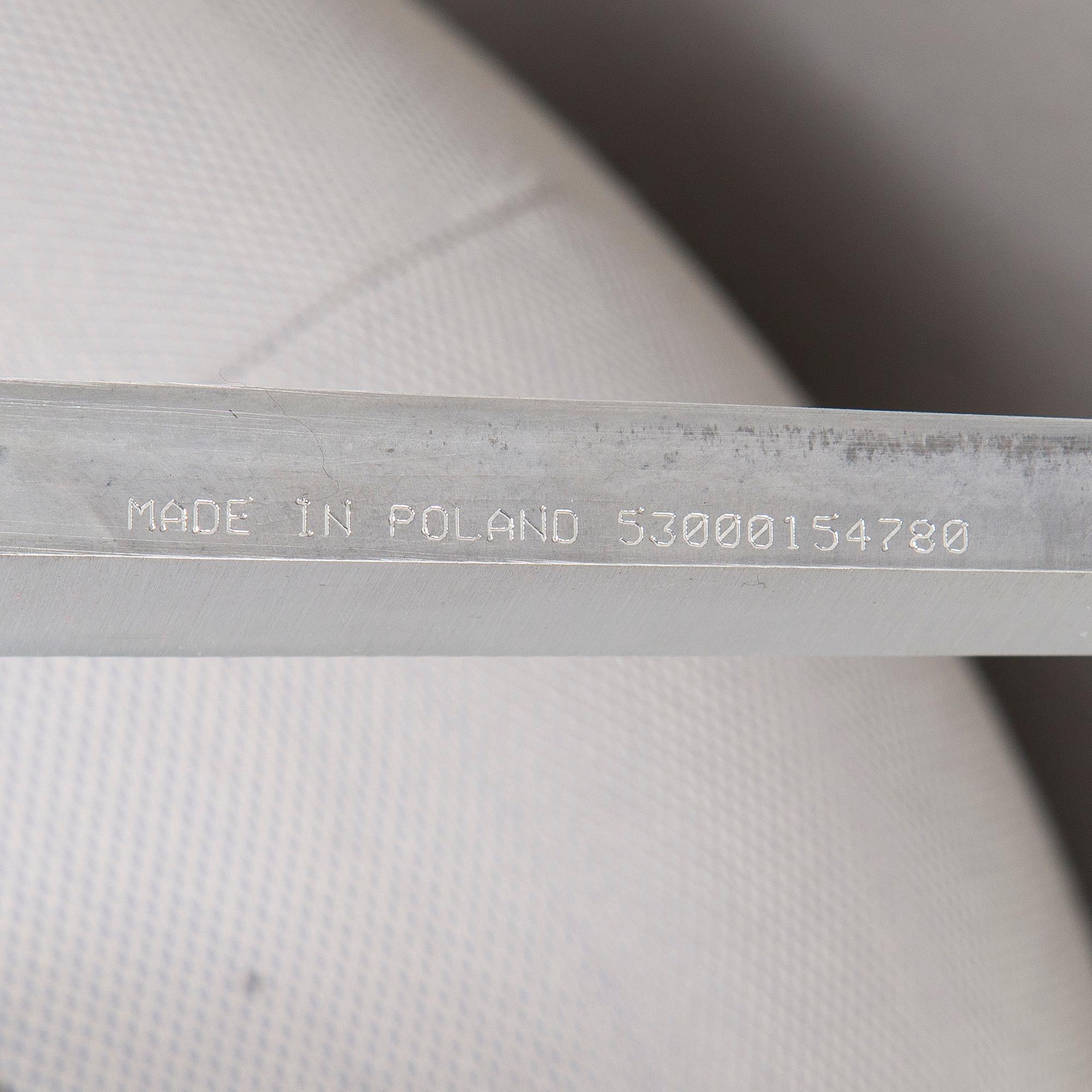 Arne Jacobsen, fåtölj, "Svanen", för Fritz Hansen, 2016.