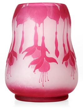677. A Karl Lindeberg Art Nouveau cameo glass vase, Kosta.