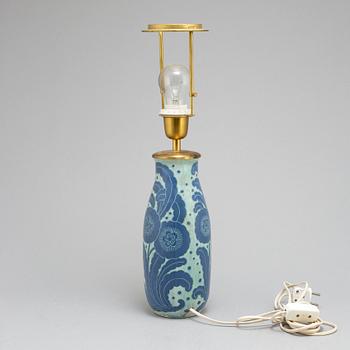 JOSEF EKBERG, bordslampa,  stengods, Gustavsberg, signerad och daterad 1928.