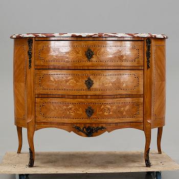 BYRÅ, Louis XV-stil, 1900-tal.