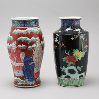 Two Chinese vases, 20th Century.