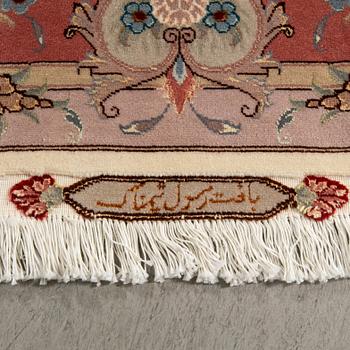 Matta Täbris old/semiantik signerad part silk ca 210x196 cm.