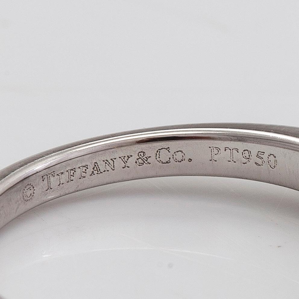 Tiffany & Co, sormus, platinaa ja timantti 0.25 ct. Todistuksella.