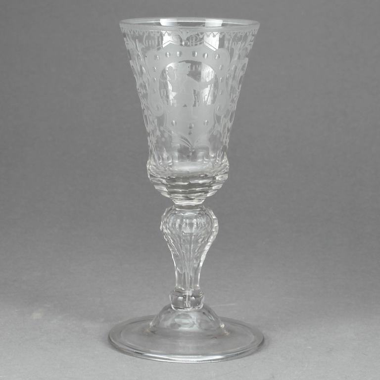 VINGLAS, glas, 1700-talets mitt.