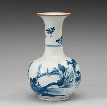 A blue and white kendi, Qing dynasty, circa 1800.