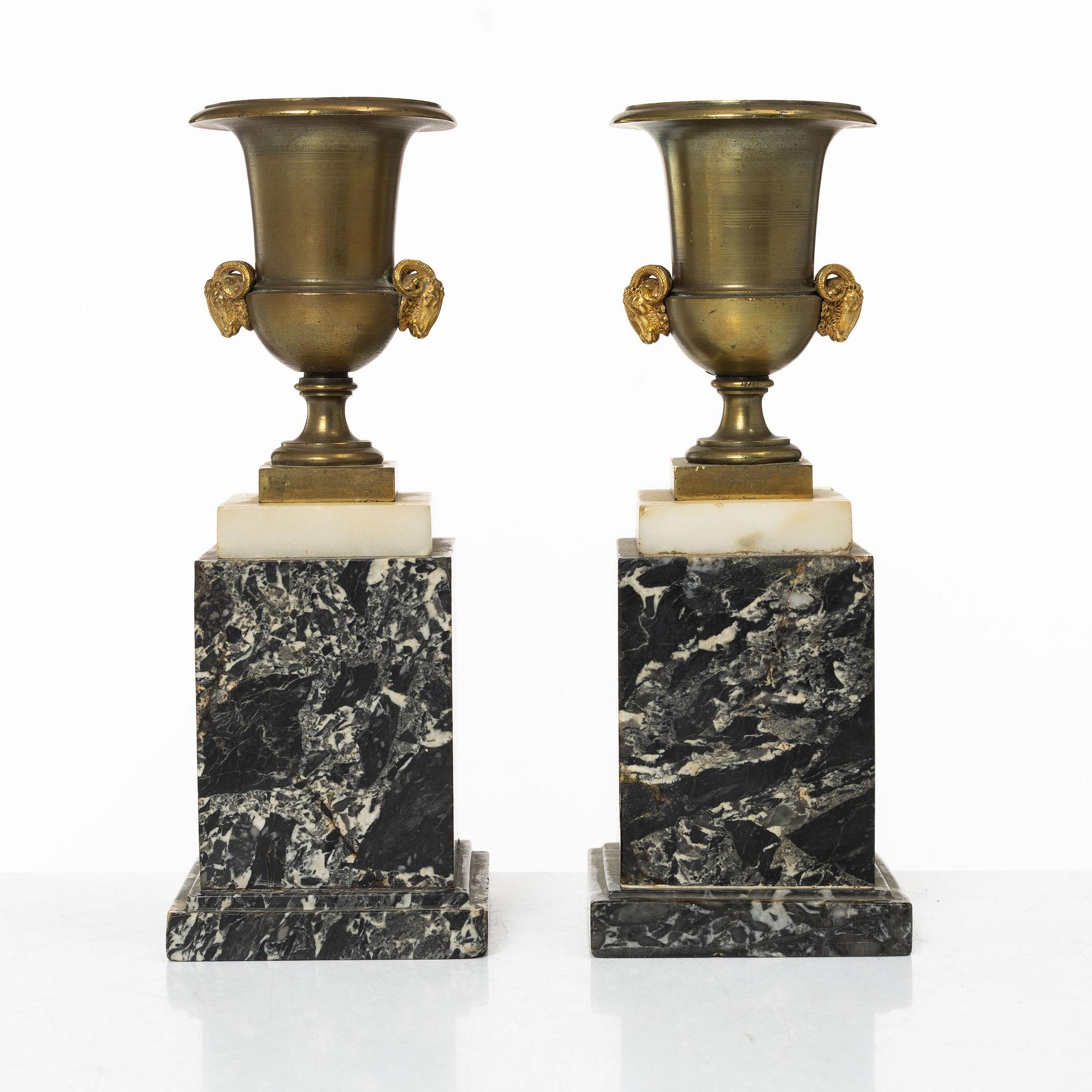 Casoletter, ett par, 1900-talets början. Louis XVI-stil.