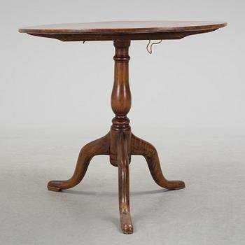 FÄLLBORD, av Jacob Sjölin (mästare i Köping och Kungsör 1767-1785).