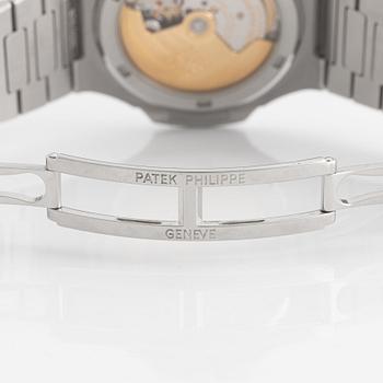 Patek Philippe, Nautilus, ca 2017.