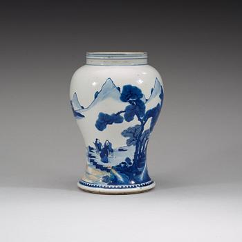 A blue and white jar, Qing dynasty, Kangxi (1662-1722).