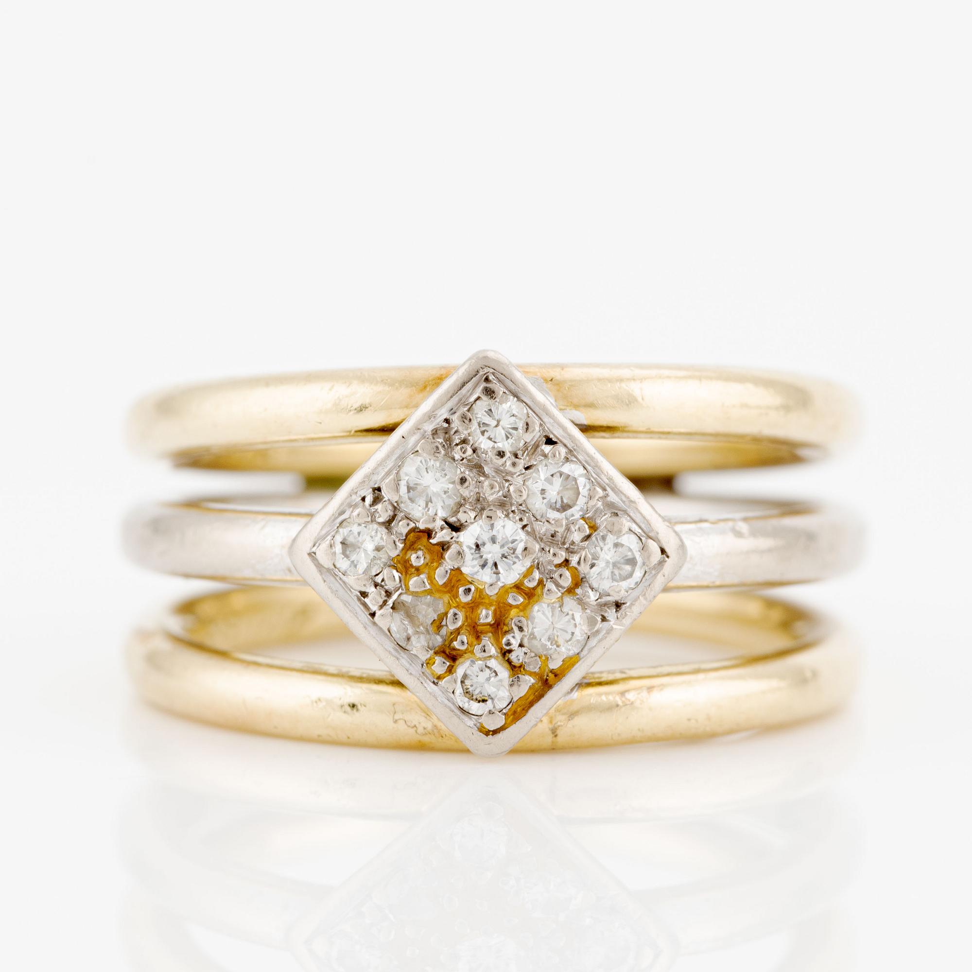 RIng 14K guld med runda briljantslipade diamanter.