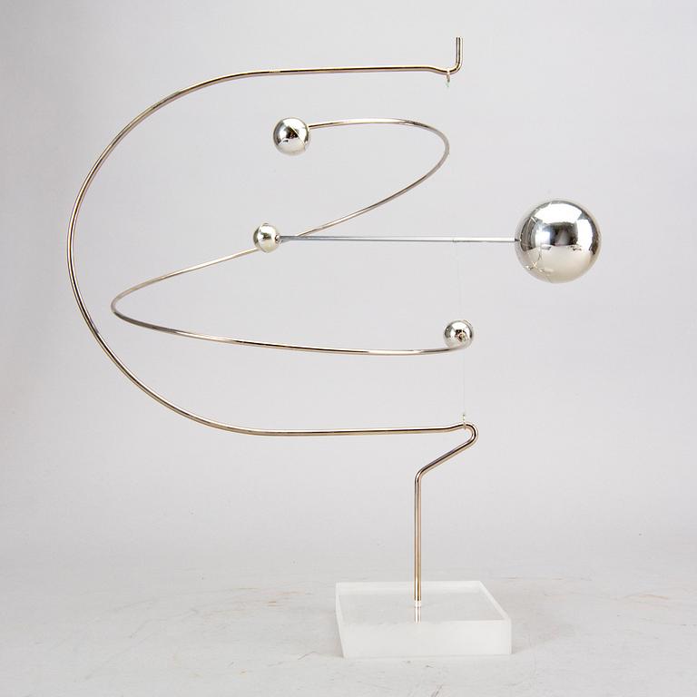 Anni & Bent Knudsen, skulptur/mobil osignerad.