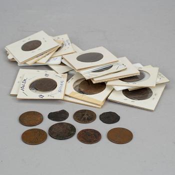 KOPPARMYNT, 1500-1700-tal, bla 14 st nödmynt, Karl XII resp 2 öre Johan III.