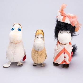 MUMINFIGURER, 3 st, samt TYGMÄRKE, Atelier Fauni, Finland, 1950-60-tal.