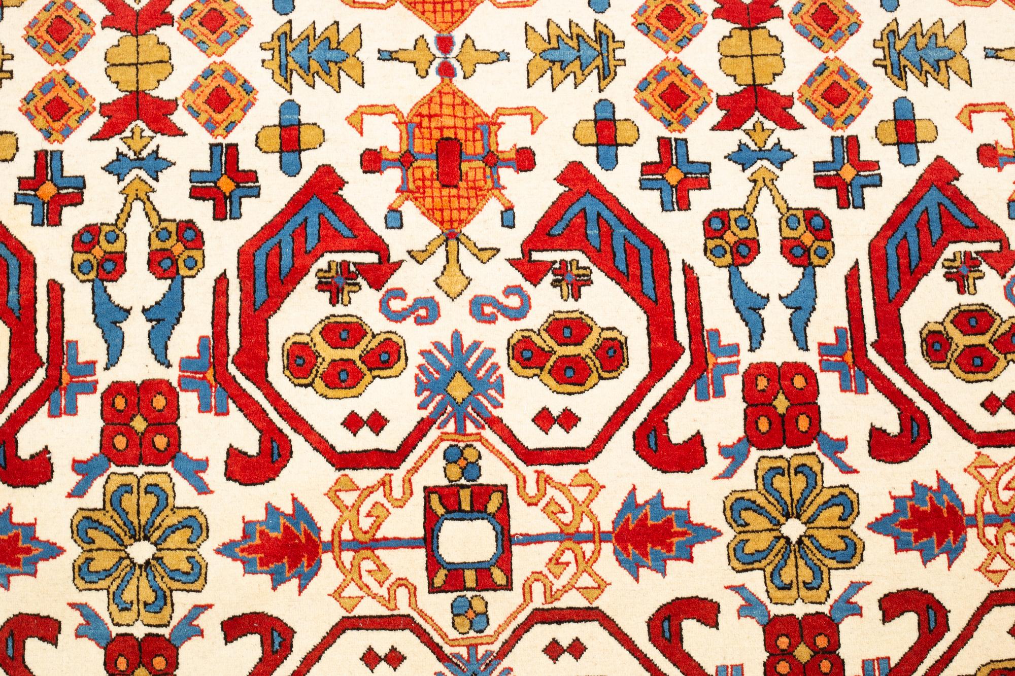 Matto, semi-antique Qum, ca 342,5 x 222 cm.
