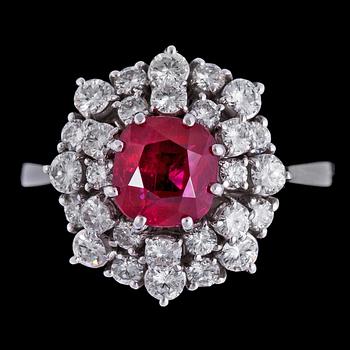 1157. A Burmese ruby, 2.08 cts, and diamond ring, tot. app. 1.50 cts.